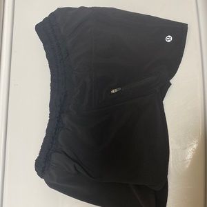 Lululemon Tracker Shorts, black